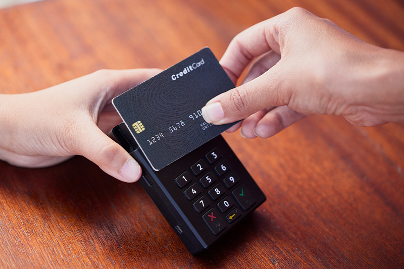 บัตรเครดิต เป็นวิธีการชำระเงินโดยไม่ต้องเสียเวลากดเงินสดเพื่อซื้อสินค้า